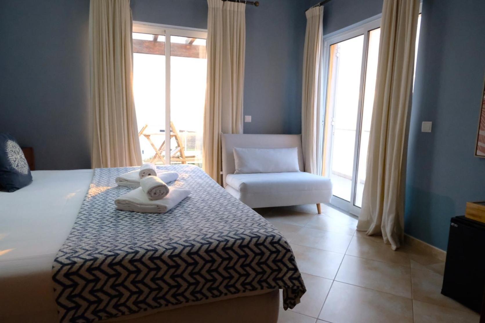 Arrifana Destination Suites Aljezur Exteriör bild