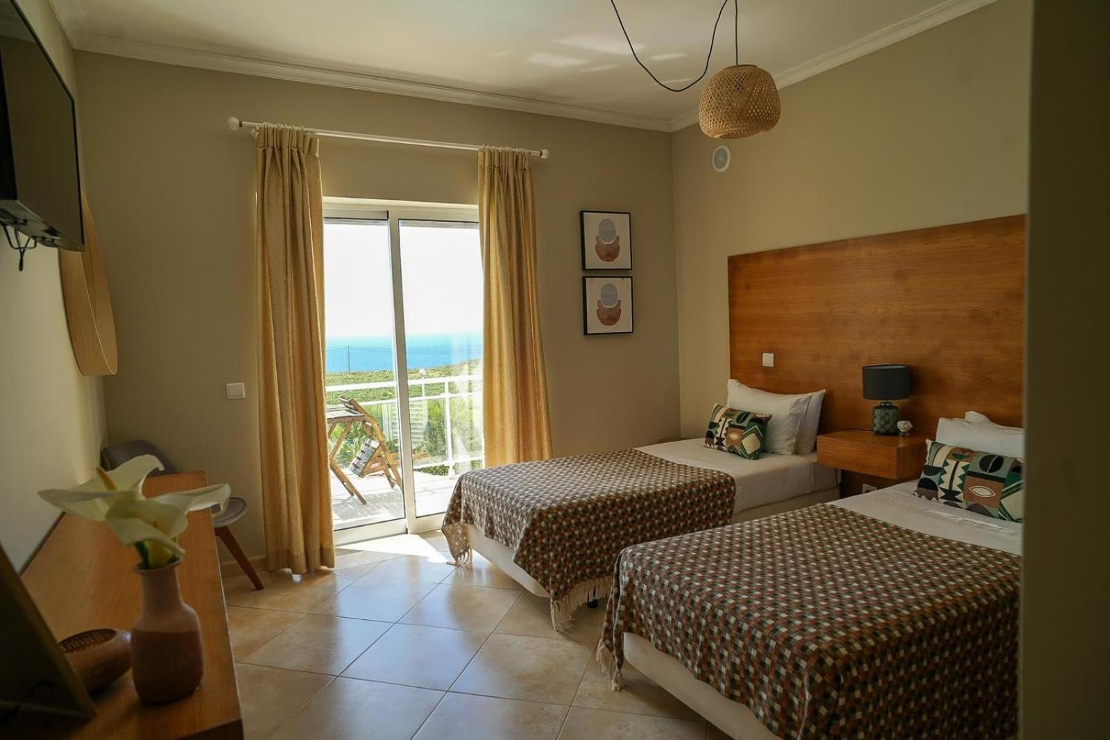 Arrifana Destination Suites Aljezur Exteriör bild